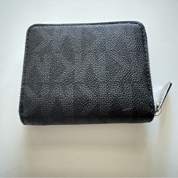 Michael Kors Black Logo Zip Around Leather Wallet - Picture 5 of 12